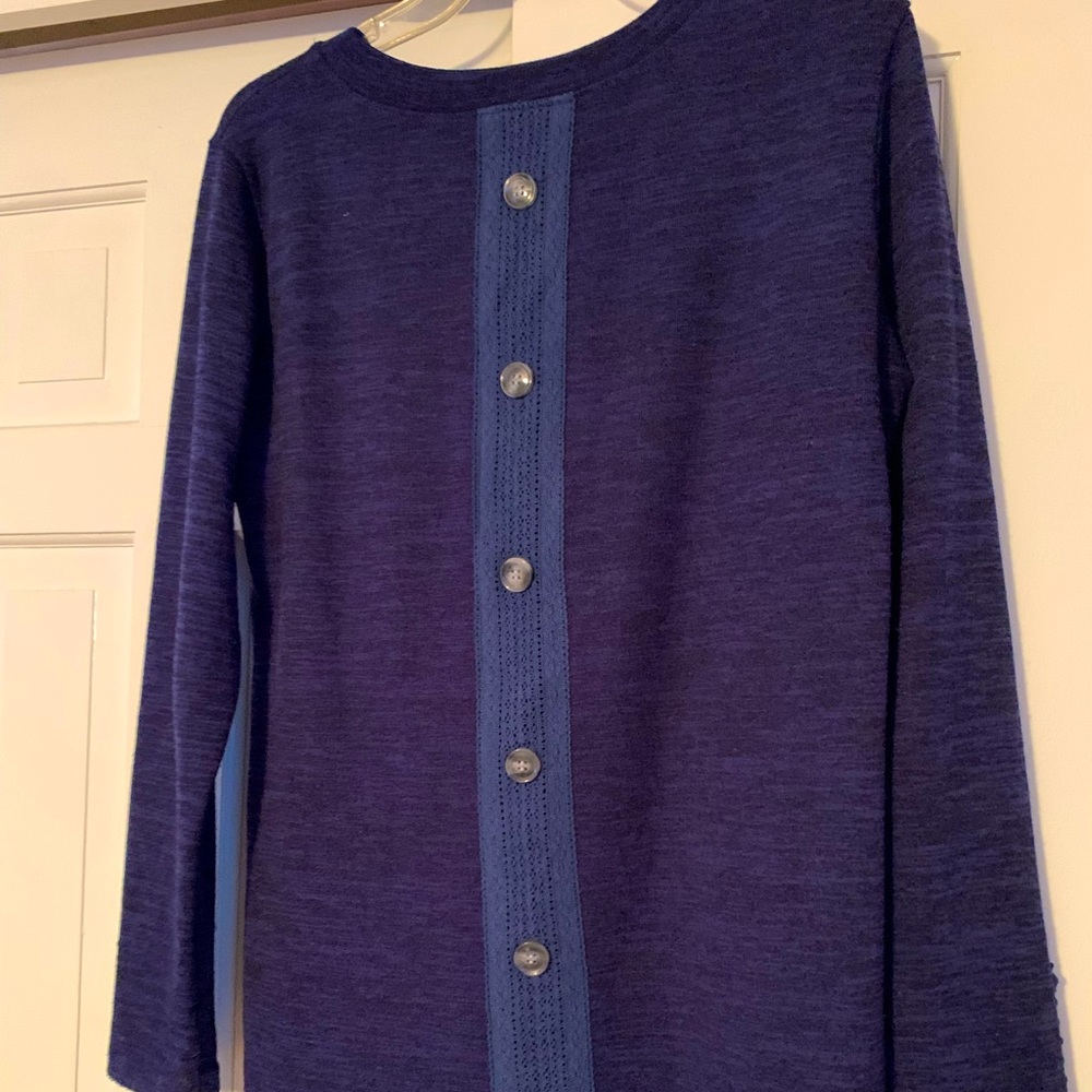 Amaryllis size M sweater in a rich blue with button detailing on back side/cuffs